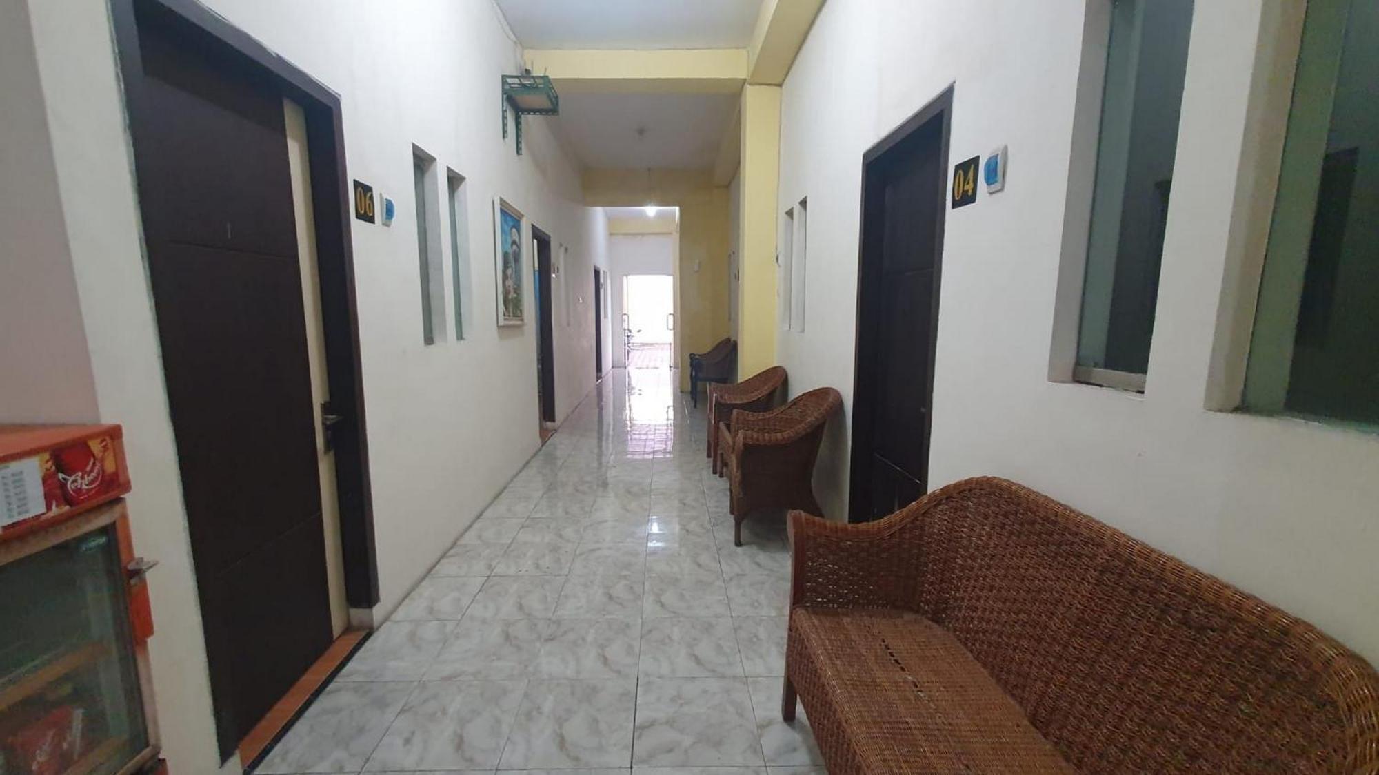 Reddoorz Syariah At Demasto Homestay Jembel Exteriér fotografie